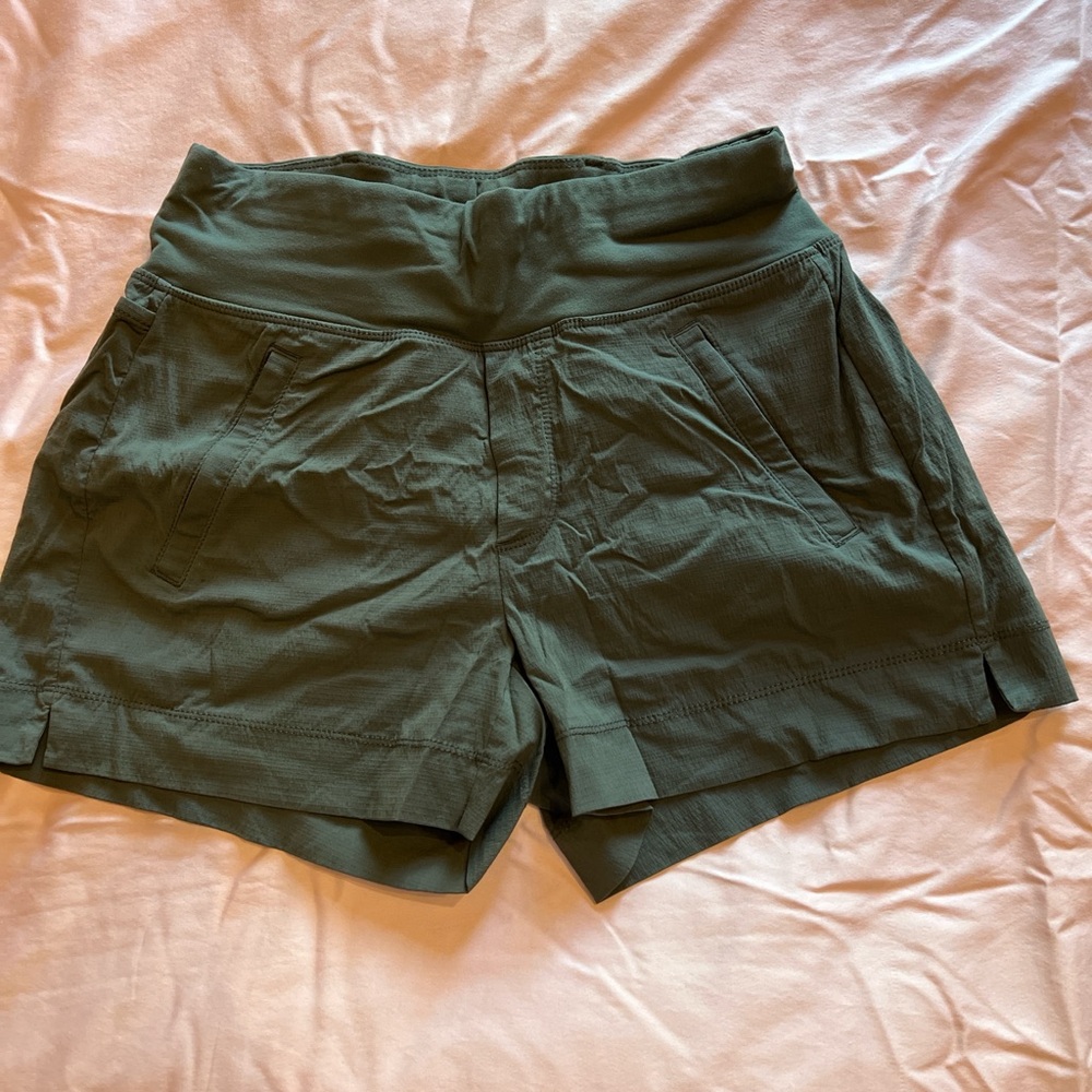 Athleta Women's High Waist Green Shorts